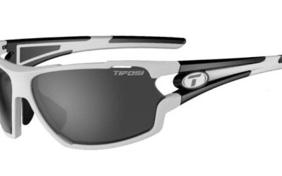 amok_whiteblack-768x346